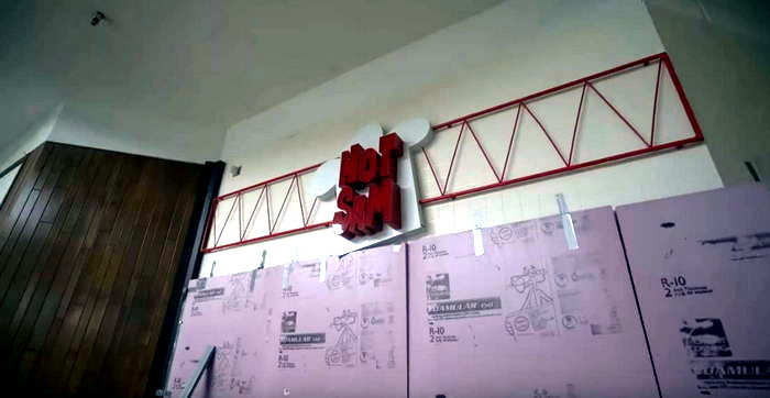 Hampton Towne Centre (Hampton Square Mall) - 2017 Screen Cap From Dan Bell On Youtube (newer photo)